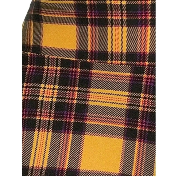 No Boundaries NWT Junior's Plus Plaid High Rise Skinny Fit Sueded Legging 887 - Picture 2 of 6